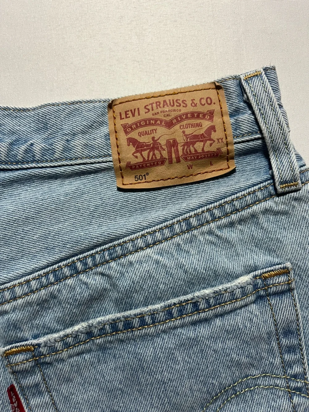 Levi's 501 Womens W26 Light Blue High Rose Button Closure Denim Long Jean Shorts